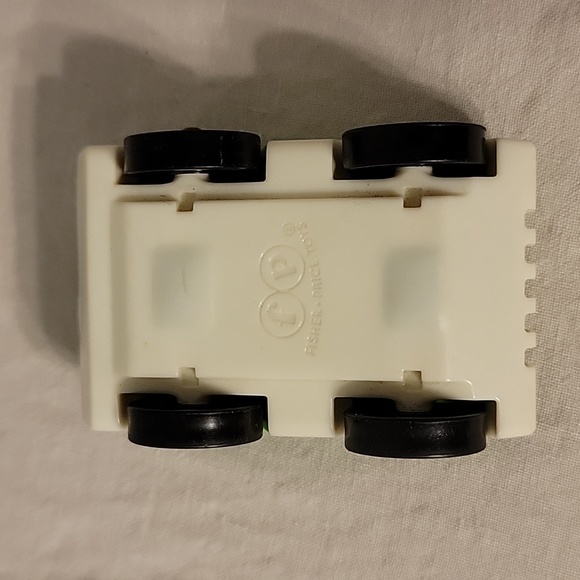 Vintage Fisher Price Little People Car and People Woman and Kid - Picture 10 of 16